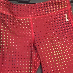 Reebok girls athletic capris sz L (12-14)